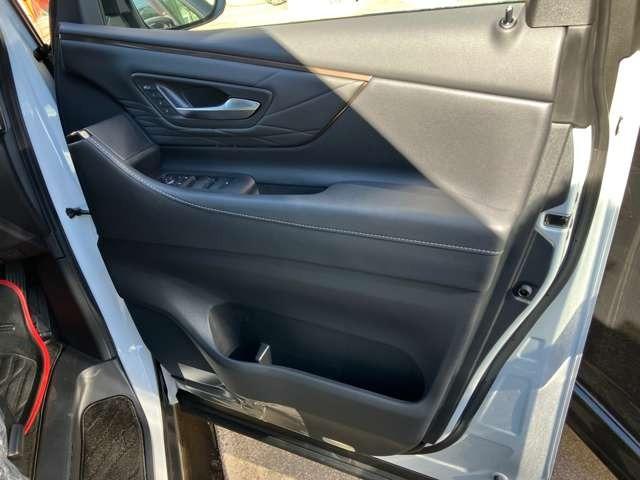 アルファード Ｚ　モデリスタエアロ　ＪＢＬサウンドシステム　サンルーフ　アラウンドビューモニター　デジタルインナーミラー　ナビテレビ　ＥＴＣ　両側パワースライドドア　オットマン　アダプティブクルーズコントロール（13枚目）