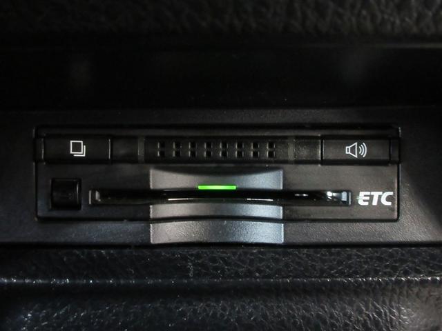 エスクァイア Ｇｉ　フルセグ　メモリーナビ　ＤＶＤ再生　バックカメラ　ＥＴＣ　ドラレコ　両側電動スライド　ＬＥＤヘッドランプ　ウオークスルー　乗車定員８人　３列シート　ワンオーナー　記録簿　アイドリングストップ（22枚目）