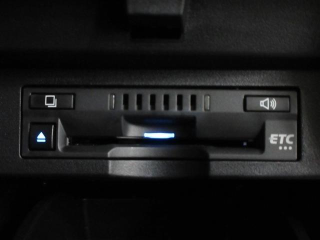 アルファード ２．５Ｓ　タイプゴールドＩＩ　サンルーフ　メモリーナビ　ＤＶＤ再生　後席モニター　バックカメラ　衝突被害軽減システム　ＥＴＣ　両側電動スライド　ＬＥＤヘッドランプ　乗車定員７人　３列シート　ワンオーナー　記録簿（22枚目）