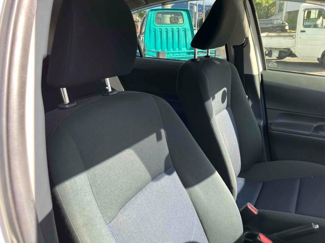 アクア S ETC ナビ TV レーンアシスト 衝突被害軽減システム オートマチックハイビーム キーレスエントリー 電動格納ミラー CVT 衝突安全ボディ ABS ESC CD ミュージックプレイヤー接続可(27枚目)