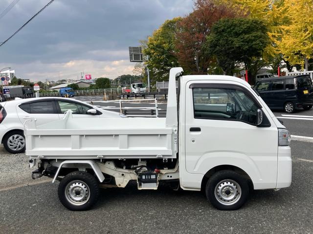 ハイゼットトラック 多目的ダンプ　４ＷＤ　ＰＴＯダンプ　５速マニュアル　ナビテレビ　エアコン　タイヤ４本新品　バッテリー新品　荷台塗装仕上げ済（13枚目）