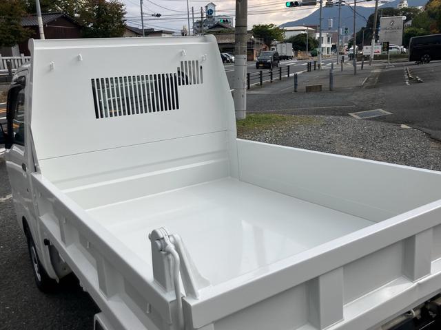 ハイゼットトラック 多目的ダンプ　４ＷＤ　ＰＴＯダンプ　５速マニュアル　ナビテレビ　エアコン　タイヤ４本新品　バッテリー新品　荷台塗装仕上げ済（17枚目）