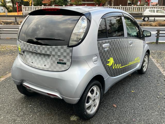 １６．０ＫＷＨ　エアコンコンプレッサー新品リコール対応済　ナビテレビ　バックカメラ　社外アルミホイール　スマートキー　シートヒーター