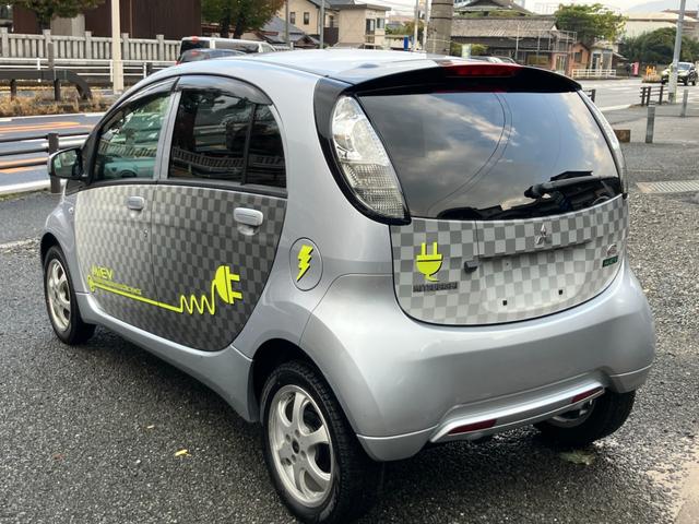 １６．０ＫＷＨ　エアコンコンプレッサー新品リコール対応済　ナビテレビ　バックカメラ　社外アルミホイール　スマートキー　シートヒーター