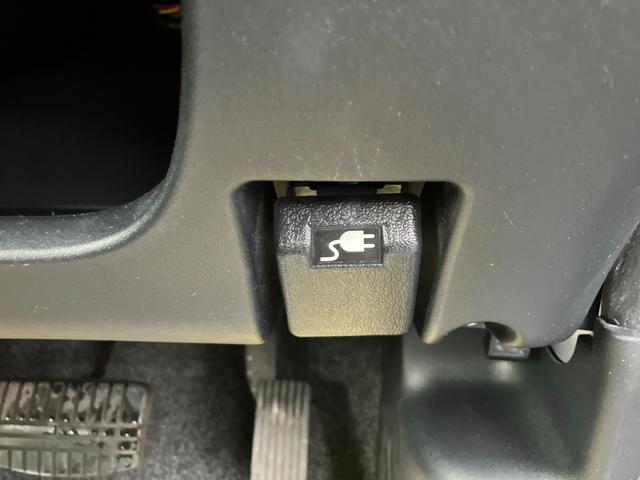 １６．０ＫＷＨ　エアコンコンプレッサー新品リコール対応済　ナビテレビ　バックカメラ　社外アルミホイール　スマートキー　シートヒーター