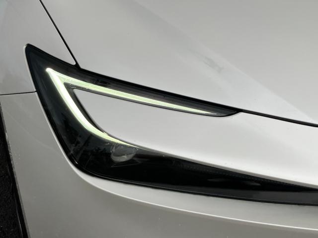 プリウス Ｚ　ワンオーナー　パノラミックビューモニター　パワーゲート　デジタルインナーミラー　ナビテレビ　スマートキー　プッシュスタート　セキュリティー　アイドリングストップ　ＬＥＤライト　記録簿　取扱説明書（4枚目）