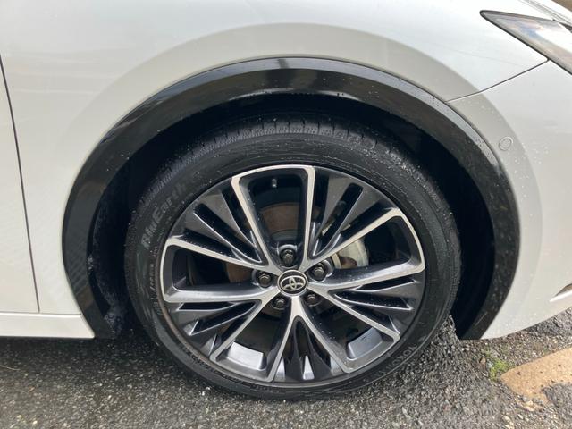 プリウス Ｚ　ワンオーナー　パノラミックビューモニター　パワーゲート　デジタルインナーミラー　ナビテレビ　スマートキー　プッシュスタート　セキュリティー　アイドリングストップ　ＬＥＤライト　記録簿　取扱説明書（6枚目）