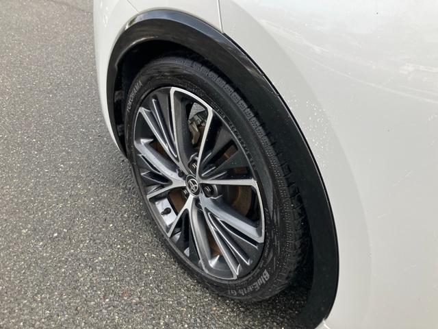 プリウス Ｚ　ワンオーナー　パノラミックビューモニター　パワーゲート　デジタルインナーミラー　ナビテレビ　スマートキー　プッシュスタート　セキュリティー　アイドリングストップ　ＬＥＤライト　記録簿　取扱説明書（7枚目）