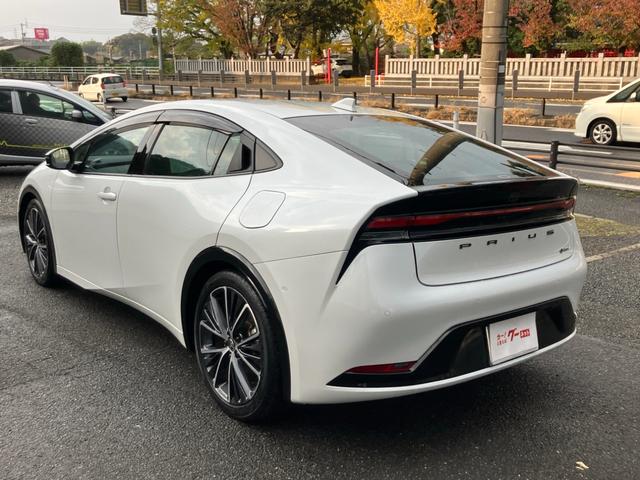 プリウス Ｚ　ワンオーナー　パノラミックビューモニター　パワーゲート　デジタルインナーミラー　ナビテレビ　スマートキー　プッシュスタート　セキュリティー　アイドリングストップ　ＬＥＤライト　記録簿　取扱説明書（10枚目）