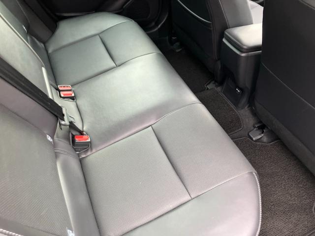 プリウス Ｚ　ワンオーナー　パノラミックビューモニター　パワーゲート　デジタルインナーミラー　ナビテレビ　スマートキー　プッシュスタート　セキュリティー　アイドリングストップ　ＬＥＤライト　記録簿　取扱説明書（19枚目）