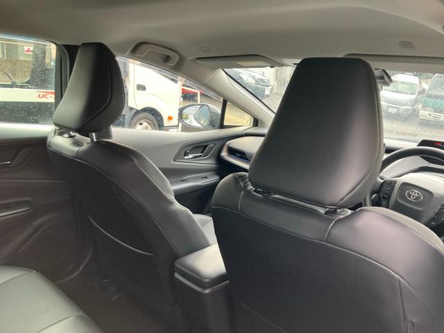 プリウス Ｚ　ワンオーナー　パノラミックビューモニター　パワーゲート　デジタルインナーミラー　ナビテレビ　スマートキー　プッシュスタート　セキュリティー　アイドリングストップ　ＬＥＤライト　記録簿　取扱説明書（20枚目）