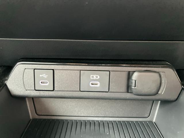 プリウス Ｚ　ワンオーナー　パノラミックビューモニター　パワーゲート　デジタルインナーミラー　ナビテレビ　スマートキー　プッシュスタート　セキュリティー　アイドリングストップ　ＬＥＤライト　記録簿　取扱説明書（28枚目）