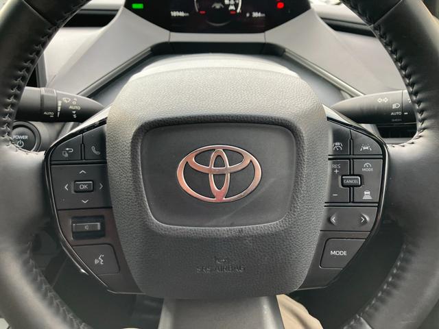 プリウス Ｚ　ワンオーナー　パノラミックビューモニター　パワーゲート　デジタルインナーミラー　ナビテレビ　スマートキー　プッシュスタート　セキュリティー　アイドリングストップ　ＬＥＤライト　記録簿　取扱説明書（34枚目）