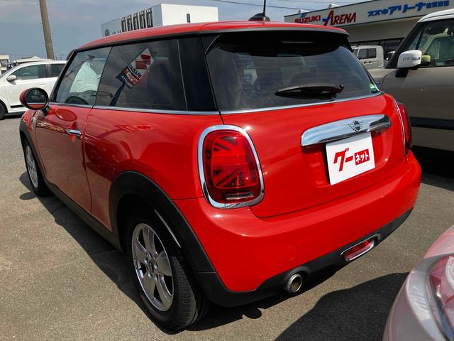 ＭＩＮＩ ヴィクトリア　ワンオーナー　ＥＴＣ　ナビ　アルミホイール　キーレスエントリー　ＬＥＤヘッドランプ　アイドリングストップ　電動格納ミラー　ＣＶＴ　盗難防止システム　ＡＢＳ　ＥＳＣ　エアコン　パワーステアリング（16枚目）