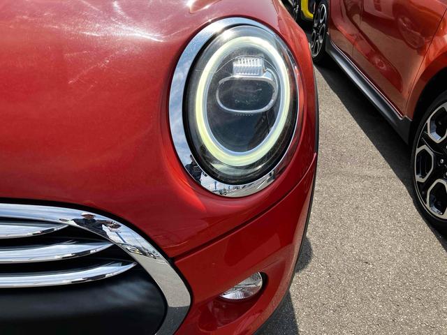 ＭＩＮＩ ヴィクトリア　ワンオーナー　ＥＴＣ　ナビ　アルミホイール　キーレスエントリー　ＬＥＤヘッドランプ　アイドリングストップ　電動格納ミラー　ＣＶＴ　盗難防止システム　ＡＢＳ　ＥＳＣ　エアコン　パワーステアリング（28枚目）