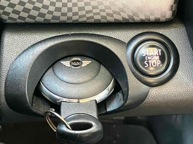 ＭＩＮＩ クーパーＳ　コンバーチブル　オープンカー　クリアランスソナー　ＡＴ　キーレスエントリー　電動格納ミラー　アルミホイール　ＣＤ　エアコン　パワーステアリング　パワーウィンドウ（4枚目）