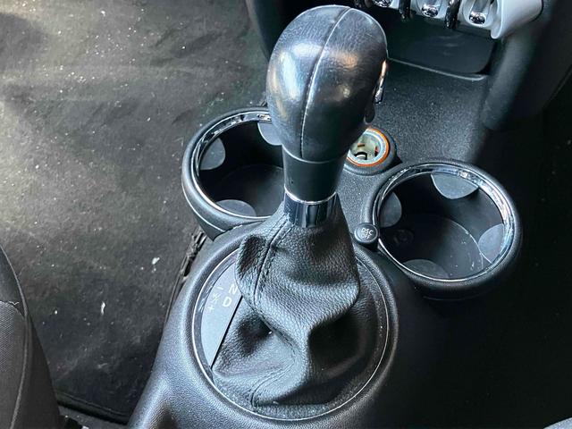 ＭＩＮＩ クーパーＳ　コンバーチブル　オープンカー　クリアランスソナー　ＡＴ　キーレスエントリー　電動格納ミラー　アルミホイール　ＣＤ　エアコン　パワーステアリング　パワーウィンドウ（5枚目）