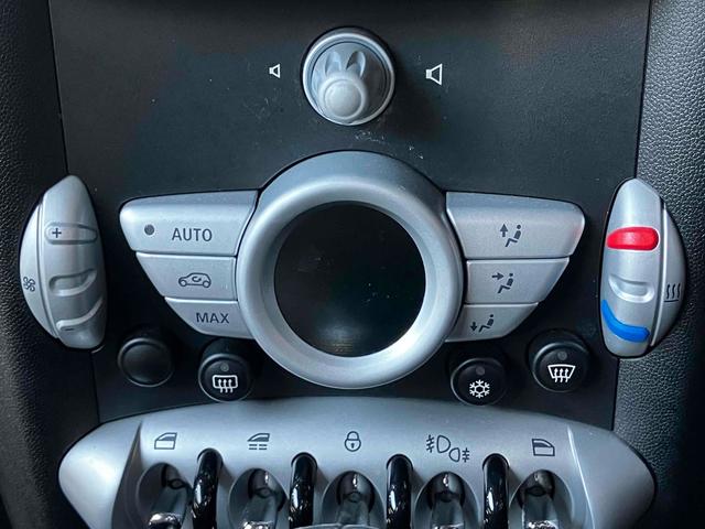 ＭＩＮＩ クーパーＳ　コンバーチブル　オープンカー　クリアランスソナー　ＡＴ　キーレスエントリー　電動格納ミラー　アルミホイール　ＣＤ　エアコン　パワーステアリング　パワーウィンドウ（6枚目）