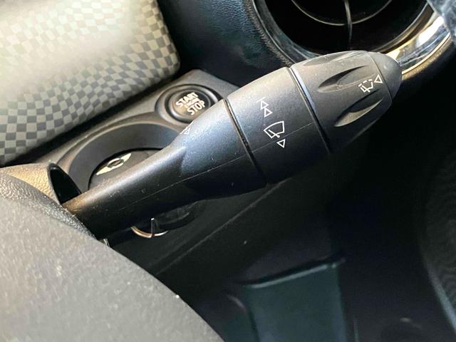 ＭＩＮＩ クーパーＳ　コンバーチブル　オープンカー　クリアランスソナー　ＡＴ　キーレスエントリー　電動格納ミラー　アルミホイール　ＣＤ　エアコン　パワーステアリング　パワーウィンドウ（10枚目）