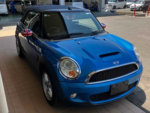 ＭＩＮＩ クーパーＳ　コンバーチブル　オープンカー　クリアランスソナー　ＡＴ　キーレスエントリー　電動格納ミラー　アルミホイール　ＣＤ　エアコン　パワーステアリング　パワーウィンドウ（18枚目）