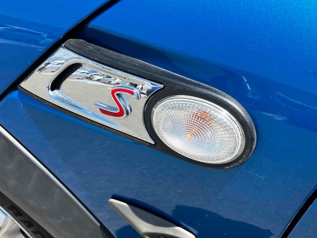 ＭＩＮＩ クーパーＳ　コンバーチブル　オープンカー　クリアランスソナー　ＡＴ　キーレスエントリー　電動格納ミラー　アルミホイール　ＣＤ　エアコン　パワーステアリング　パワーウィンドウ（28枚目）