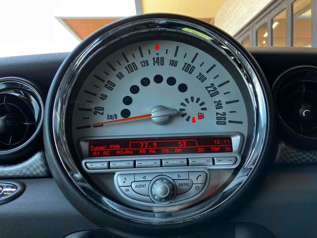 ＭＩＮＩ クーパーＳ　コンバーチブル　オープンカー　クリアランスソナー　ＡＴ　キーレスエントリー　電動格納ミラー　アルミホイール　ＣＤ　エアコン　パワーステアリング　パワーウィンドウ（32枚目）