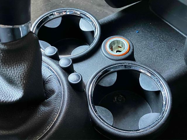 ＭＩＮＩ クーパーＳ　コンバーチブル　オープンカー　クリアランスソナー　ＡＴ　キーレスエントリー　電動格納ミラー　アルミホイール　ＣＤ　エアコン　パワーステアリング　パワーウィンドウ（35枚目）