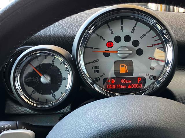 ＭＩＮＩ クーパーＳ　コンバーチブル　オープンカー　クリアランスソナー　ＡＴ　キーレスエントリー　電動格納ミラー　アルミホイール　ＣＤ　エアコン　パワーステアリング　パワーウィンドウ（37枚目）
