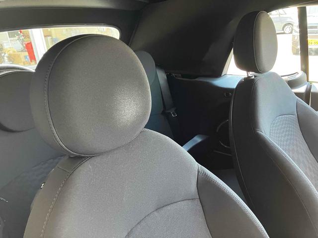 ＭＩＮＩ クーパーＳ　コンバーチブル　オープンカー　クリアランスソナー　ＡＴ　キーレスエントリー　電動格納ミラー　アルミホイール　ＣＤ　エアコン　パワーステアリング　パワーウィンドウ（43枚目）