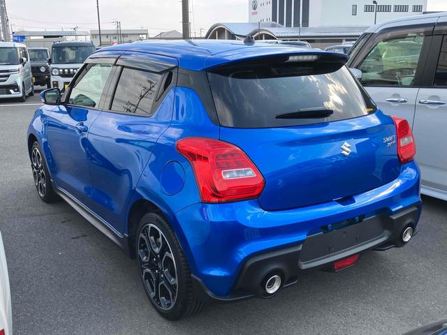 スイフトスポーツ ベースグレード オートクルーズコントロール レーンアシスト 衝突被害軽減システム アルミホイール オートライト LEDヘッドランプ スマートキー 電動格納ミラー シートヒーター MT 盗難防止システム 衝突安全ボディ(17枚目)