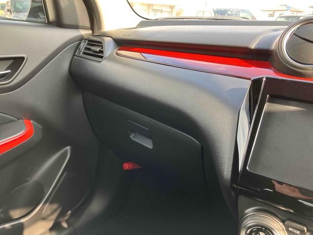 スイフトスポーツ ベースグレード オートクルーズコントロール レーンアシスト 衝突被害軽減システム アルミホイール オートライト LEDヘッドランプ スマートキー 電動格納ミラー シートヒーター MT 盗難防止システム 衝突安全ボディ(34枚目)