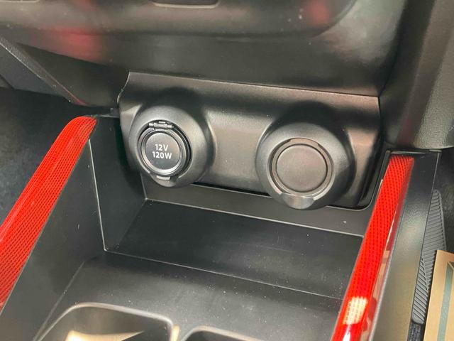 スイフトスポーツ ベースグレード オートクルーズコントロール レーンアシスト 衝突被害軽減システム アルミホイール オートライト LEDヘッドランプ スマートキー 電動格納ミラー シートヒーター MT 盗難防止システム 衝突安全ボディ(36枚目)