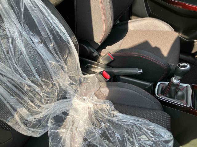 スイフトスポーツ ベースグレード オートクルーズコントロール レーンアシスト 衝突被害軽減システム アルミホイール オートライト LEDヘッドランプ スマートキー 電動格納ミラー シートヒーター MT 盗難防止システム 衝突安全ボディ(49枚目)