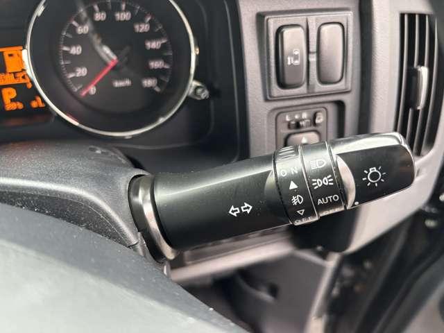 デリカＤ：５ ローデスト　リミテッドエディション　盗難防止システム　衝突安全ボディ　ＡＢＳ　スマートキー　オートライト　ＥＴＣ　３列シート　電動格納ミラー　キーフリー　リアカメラ　ＥＳＣ　両側電動スライドドア（35枚目）