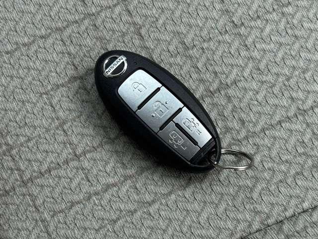 ルークス Ｘ　エマジェンシーブレーキ　ソナー　電動格納式ドアミラー　全方位Ｍ　ＶＤＣ　スマートキープッシュスタート　衝突安全ボディ　Ｉ－ＳＴＯＰ　車線逸脱警報装置　オートライト　オートエアコン　サイドエアバック（69枚目）