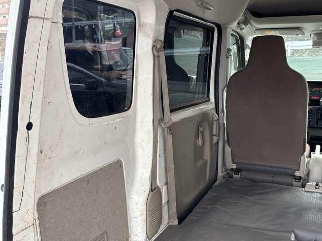 ＮＶ１００クリッパーバン ＤＸ　ＧＬエマージェンシーブレーキパッケージ　衝突被害軽減ブレーキ　横滑り防止機能　パワーウインドウ　４ＷＤ（55枚目）