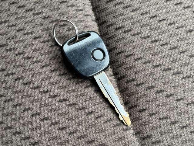 ＮＶ１００クリッパーバン ＤＸ　ＧＬエマージェンシーブレーキパッケージ　衝突被害軽減ブレーキ　横滑り防止機能　パワーウインドウ　４ＷＤ（62枚目）