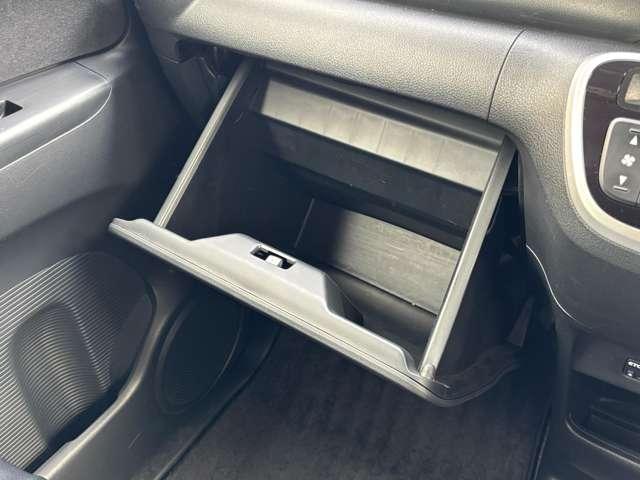 N-BOX G・Lパッケージ フルセグナビCDDVDラジオバックカメラ両側電動スライドドア左側電動オートエアコンプッシュスタートスマートキー(58枚目)