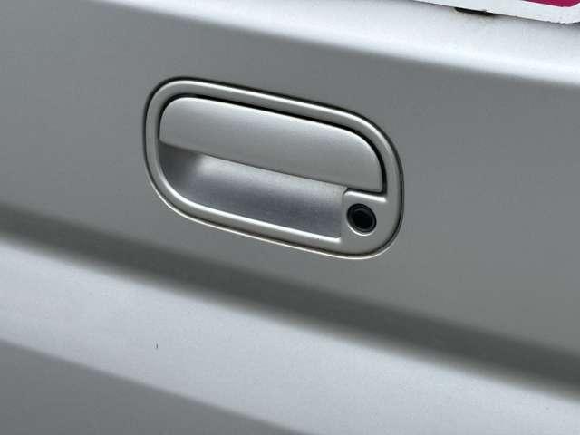 Ｎ－ＢＯＸ Ｇ・Ｌパッケージ　ＣＤデッキＥＴＣ　両側スライドドア左側電動　アイドリングストッププッシュスタートスマートキー（22枚目）