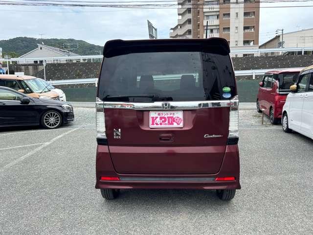 Ｎ－ＢＯＸカスタム Ｇ・Ｌパッケージ　ＣＤデッキ　両側スライドドア左側電動　アイドリングストッププッシュスタートスマートキー　ドライブレコーダー　ルーフ色アセ有（10枚目）