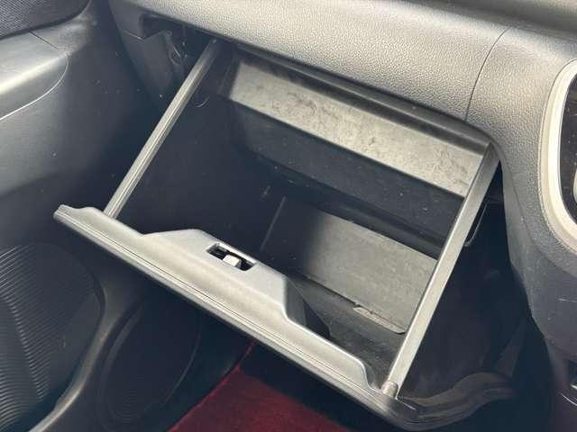 Ｎ－ＢＯＸカスタム Ｇ・Ｌパッケージ　ＣＤデッキ　両側スライドドア左側電動　アイドリングストッププッシュスタートスマートキー　ドライブレコーダー　ルーフ色アセ有（55枚目）