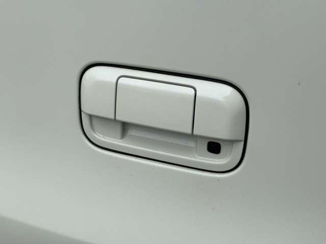 ワゴンR FZ CDデッキ ETC 衝突被害軽減ブレーキ 横滑り防止機能 アイドリングストップ シートヒーター プッシュスタート スマートキー(22枚目)