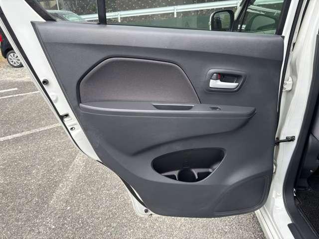 ワゴンR FZ CDデッキ ETC 衝突被害軽減ブレーキ 横滑り防止機能 アイドリングストップ シートヒーター プッシュスタート スマートキー(45枚目)