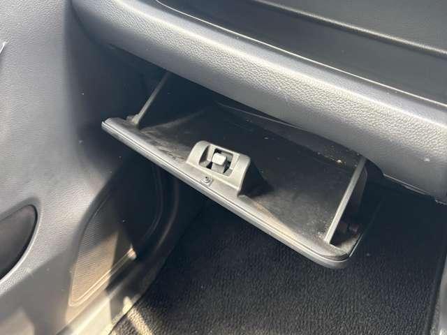 ワゴンR FZ CDデッキ ETC 衝突被害軽減ブレーキ 横滑り防止機能 アイドリングストップ シートヒーター プッシュスタート スマートキー(58枚目)