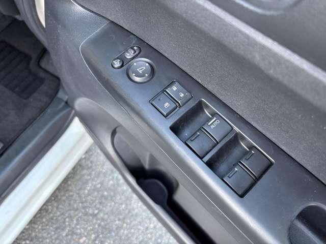 N-BOX G SSパッケージ フルセグナビ CD DVD ラジオ Bluetooth バックカメラ 両側電動スライドドア 横滑り防止機能 アイドリングストップ プッシュスタート  スマートキー オートエアコン(45枚目)