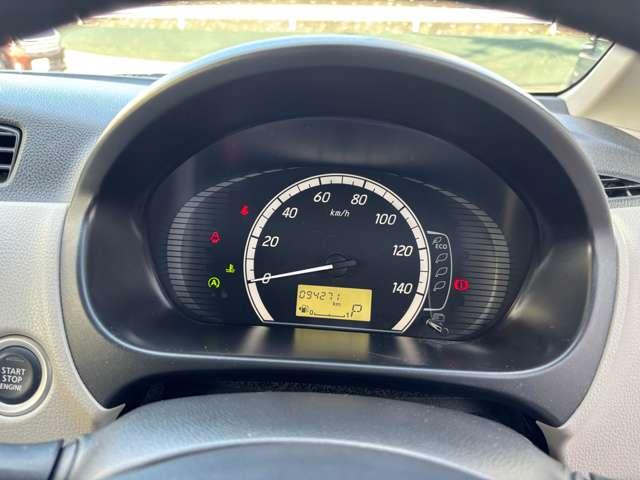 楽しい嬉しい納車式の写真です！お客様の笑顔が私達の元気の源です！！