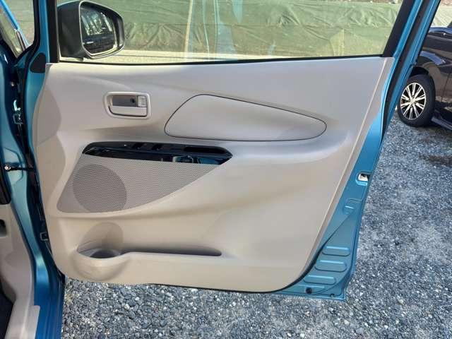 デイズ Ｓ　アイドリングストップ　キーレス　ヘッドライトレベライザー（42枚目）