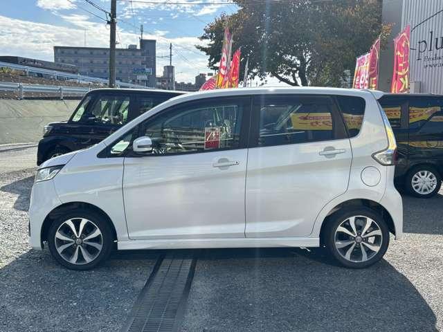 デイズ ハイウェイスター　Ｇ　フルセグナビ　ＣＤ　ＤＶＤ　ラジオ　Ｂｌｕｅｔｏｏｔｈ　バックカメラ　アラウンドビューモニター　アイドリングストップ　ＥＴＣ　オートエアコン　プッシュスタート　スマートキー（6枚目）