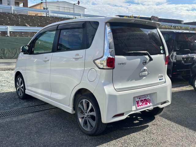 デイズ ハイウェイスター　Ｇ　フルセグナビ　ＣＤ　ＤＶＤ　ラジオ　Ｂｌｕｅｔｏｏｔｈ　バックカメラ　アラウンドビューモニター　アイドリングストップ　ＥＴＣ　オートエアコン　プッシュスタート　スマートキー（7枚目）