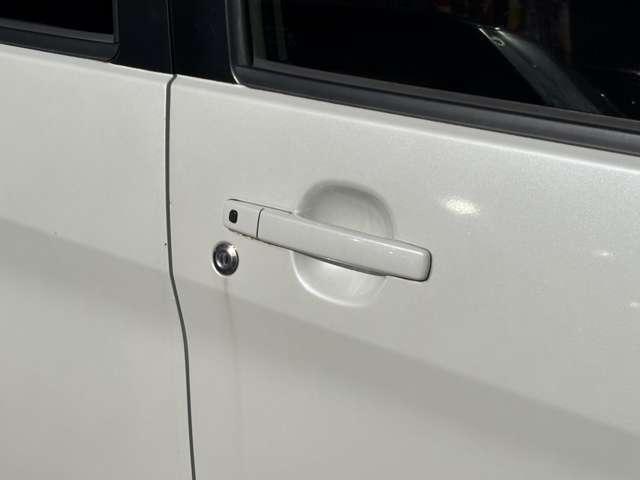 デイズ ハイウェイスター　Ｇ　フルセグナビ　ＣＤ　ＤＶＤ　ラジオ　Ｂｌｕｅｔｏｏｔｈ　バックカメラ　アラウンドビューモニター　アイドリングストップ　ＥＴＣ　オートエアコン　プッシュスタート　スマートキー（20枚目）